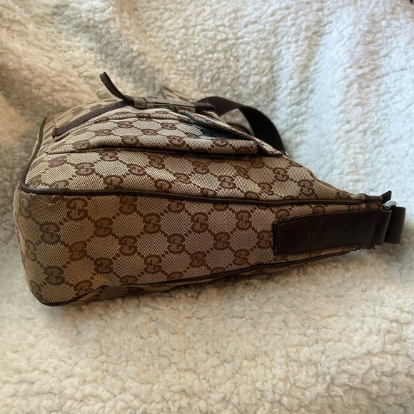 Gucci GG Canvas Crossbody/Shoulder Bag - Picture 8 of 16